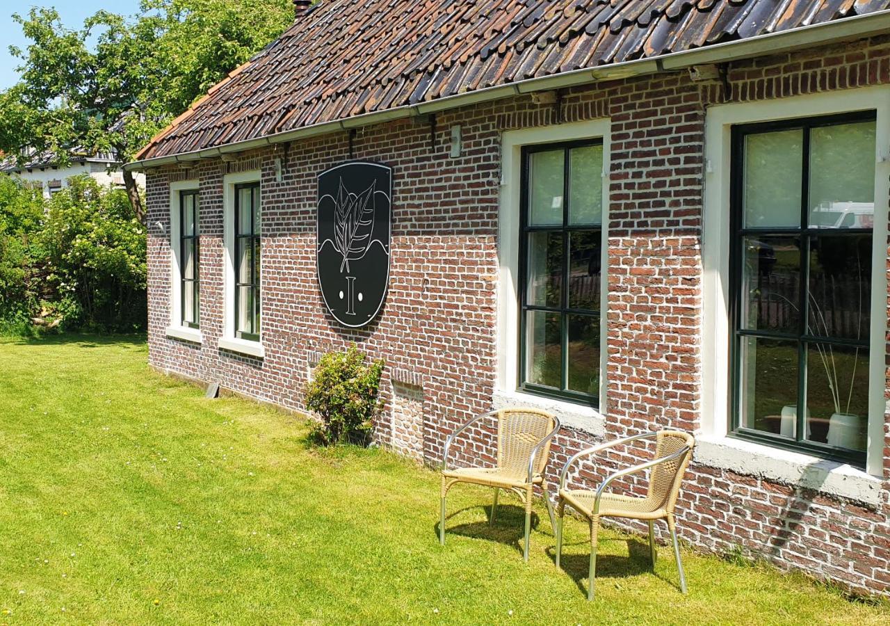 Fakansjehus Sfeervol Met Fijne Tuin Jirnsum Kültér fotó
